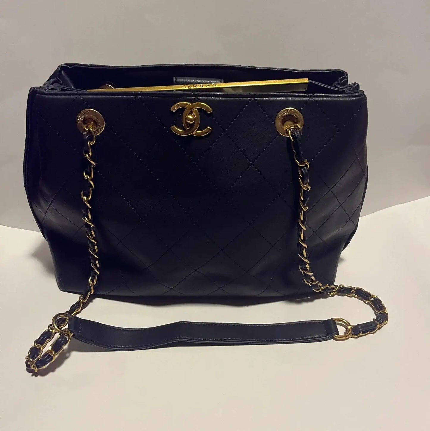 Tote Gold Chain Metal Shoulder Bag Chanel