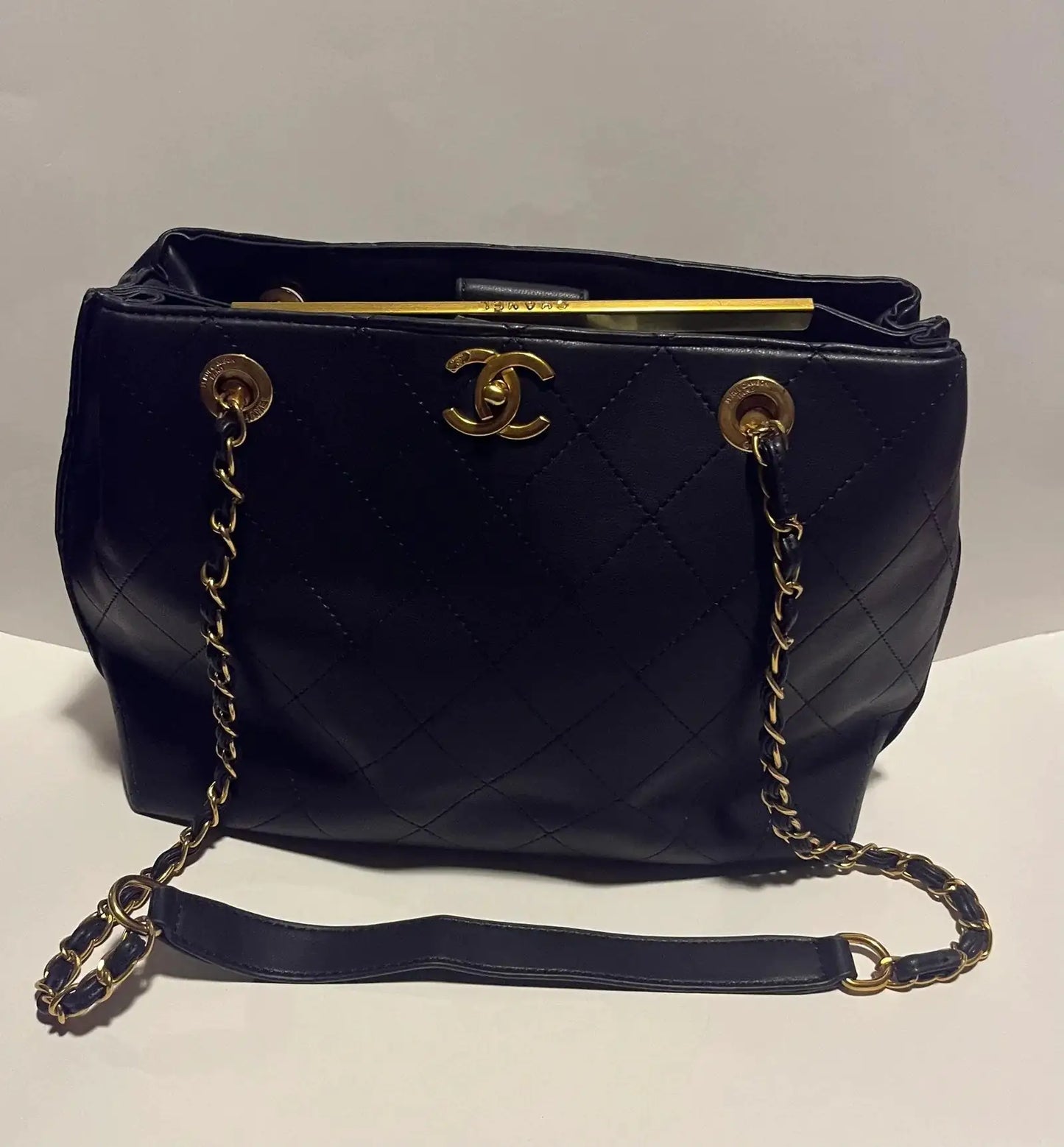 Tote Gold Chain Metal Shoulder Bag Chanel