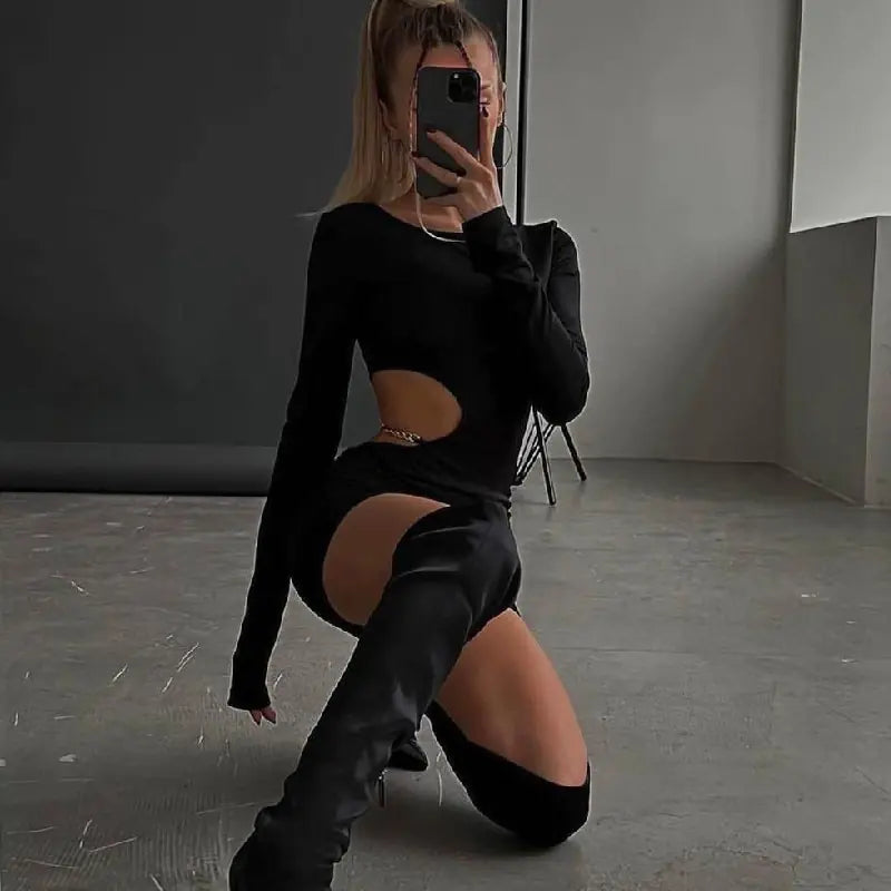 Minivestido sexy con cintura ahuecada